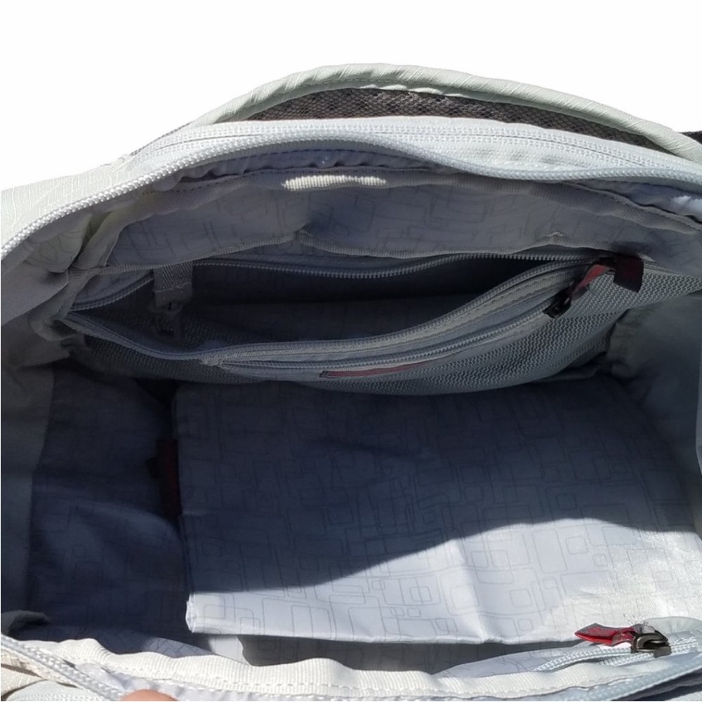 Apera Performance Duffel Large Gym Bag Antimicrob - Picture 5 of 8